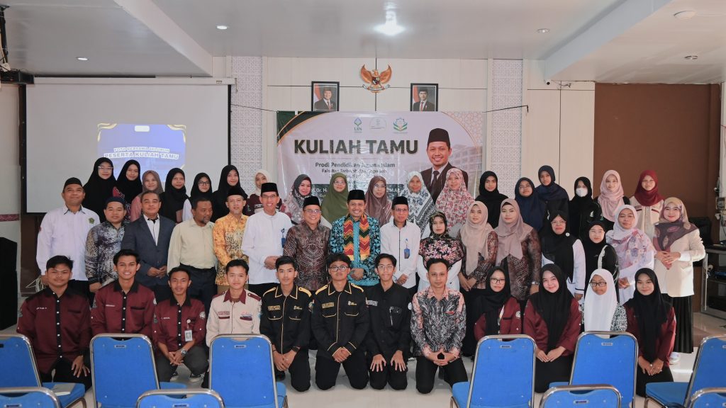Foto bersama usai pembukaan.