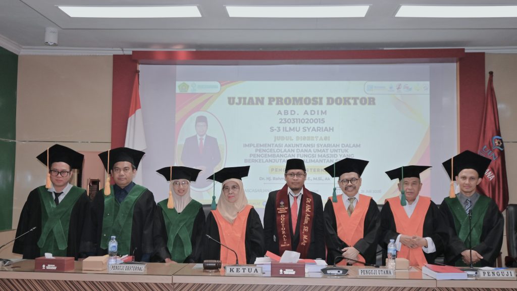 Foto bersama usai sidang.