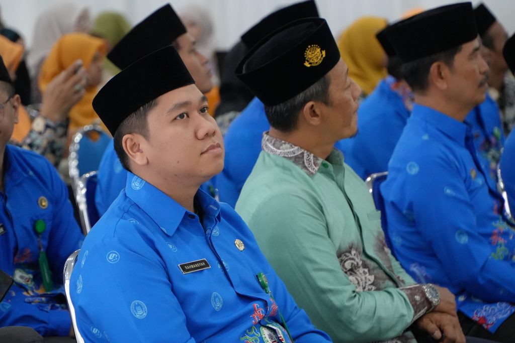 Kepala KUA Bumi Makmur Rahmansyah, M.H. saat mengikuti acara.