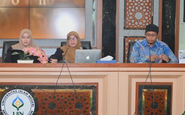 Masing-masing Prodi saat presentasi draf kurikulum (Foto:Humas/Jamal Ripani)