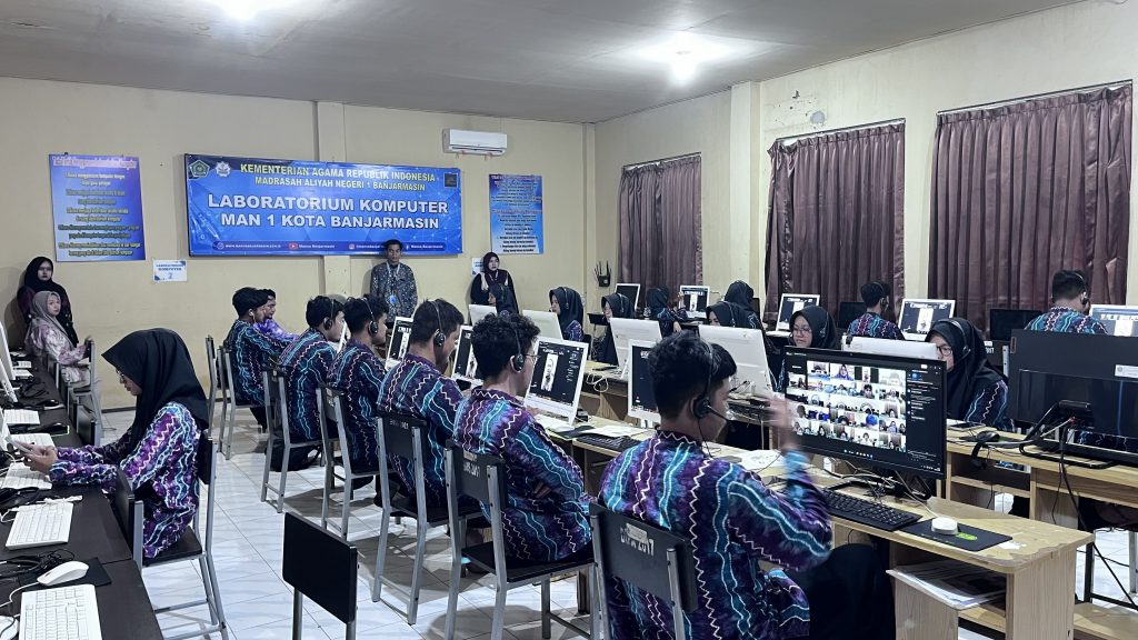 Pelaksanaan kegiatan di MAN 1 Banjarmasin (Sumber Foto: MAN 1 Banjarmasin)