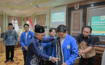 Pelepasan peserta KKN Nusantara (Foto:Humas) - kompres