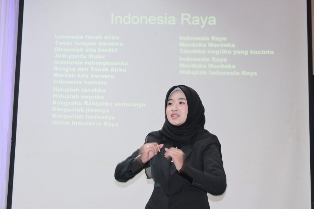 Penampilan Dirigen Antasari Voice (Foto:Humas)