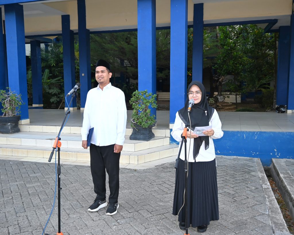 Petugas Apel (Foto:Humas/Jamal Ripani)