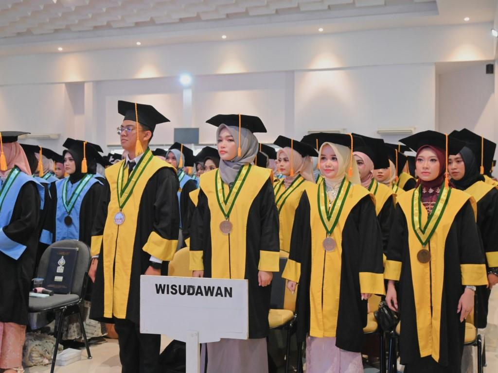 Suasana wisuda sarjana ke-90 (Foto:Humas/Jamal Ripani)