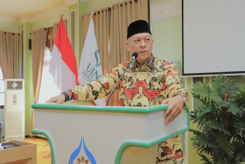 Dr. H. Ridwansyah, M.Si. saat memberikan sambutan perpisahan.