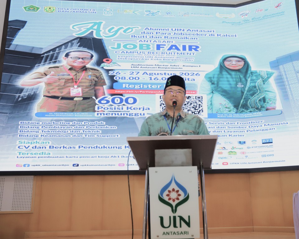 Dr. Taufik Hidayat, S.Psi., Psikolog, M.Kes. saat menyampaikan informasi.