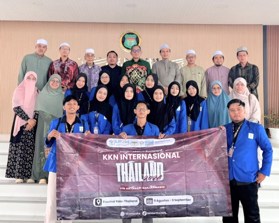 Foto Bersama pimpinan+dewan ustadz_ah dan Mhs+DPL