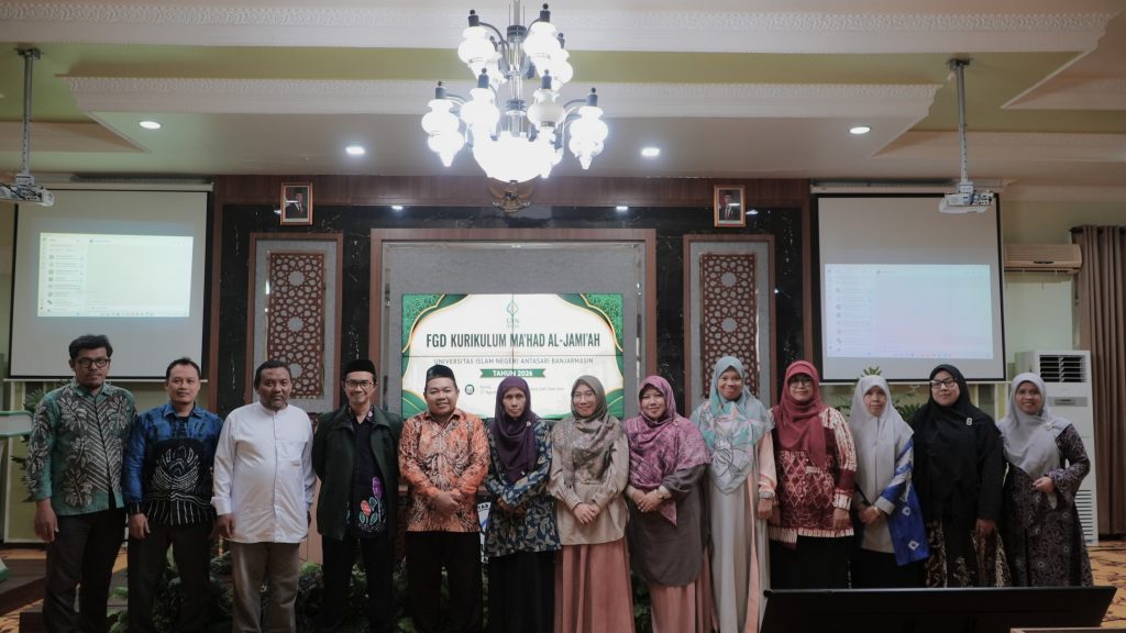 Foto bersama usai FGD.