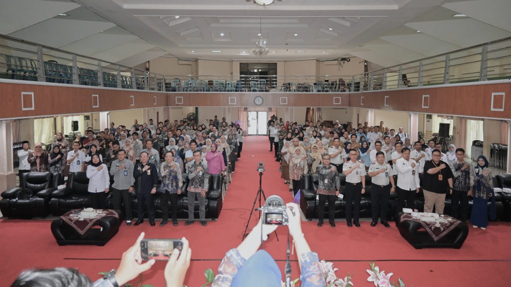 Foto bersama usai acara.