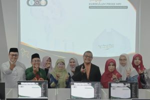 Foto bersama usai pembukaan. Foto bersama usai pembukaan.