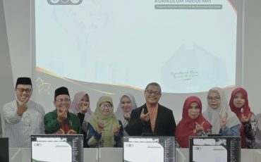 Foto bersama usai pembukaan.
