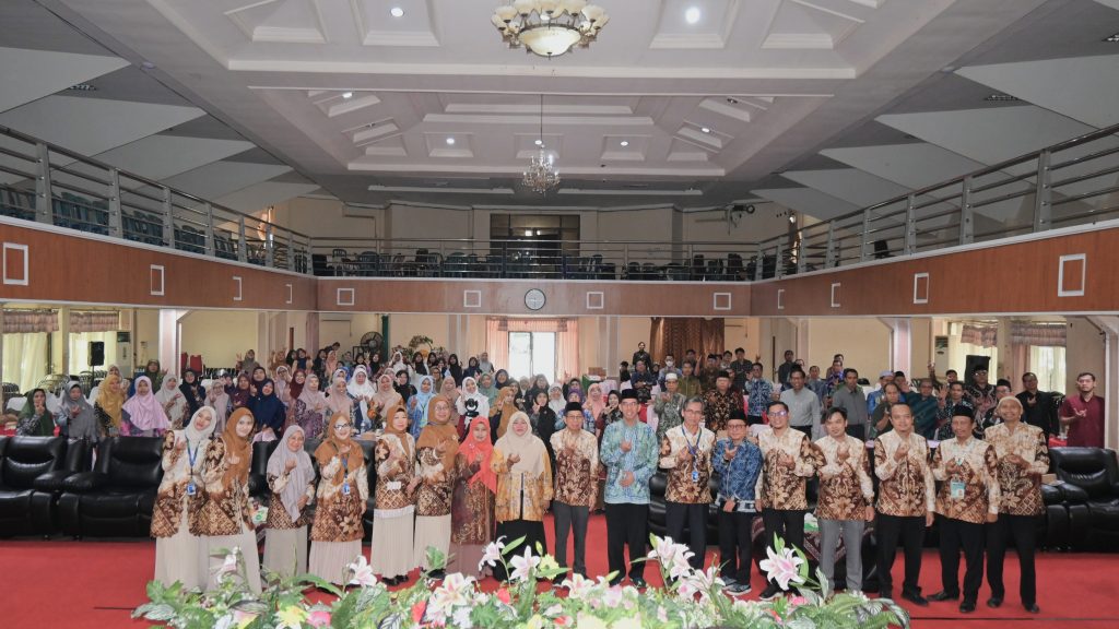 Foto bersama usai pembukaan.