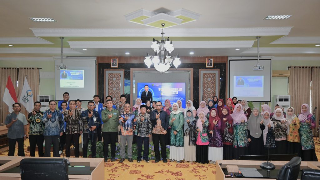 Foto bersama usai pembukaan.