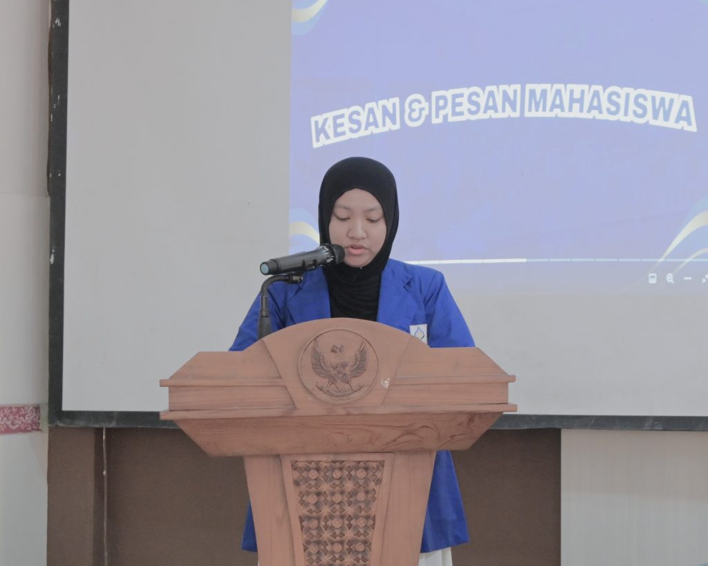 Gita Cahya Vitaloka saat menyampaikan kesan dan pesan.