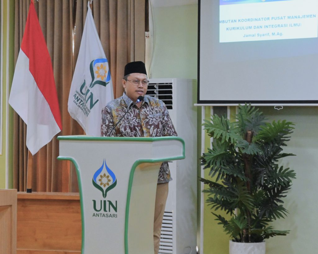 Jamal Syarif, M.Ag. saat memberikan sambutan.