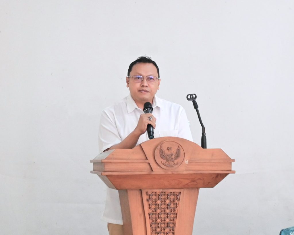 Jamal Syarif, M.Ag. saat membuka acara.