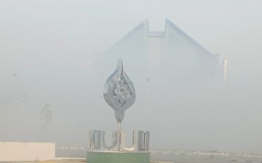 Kondisi kabut di Kampus 2 pada Jumat pagi, 28 Agustus 2026 (Foto:Bagian Umum/Dolly Roshendra)