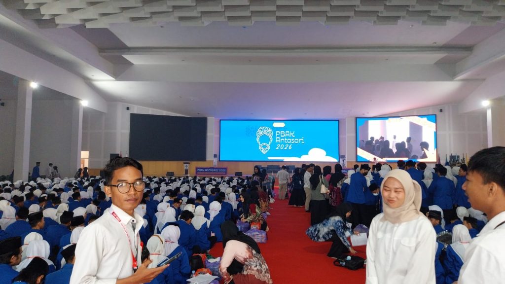 Pembukaan PBAK 2026 berjalan lancar (Foto:Dok. Wakil Rektor Bidang Kemahasiswaan dan Kerja Sama)