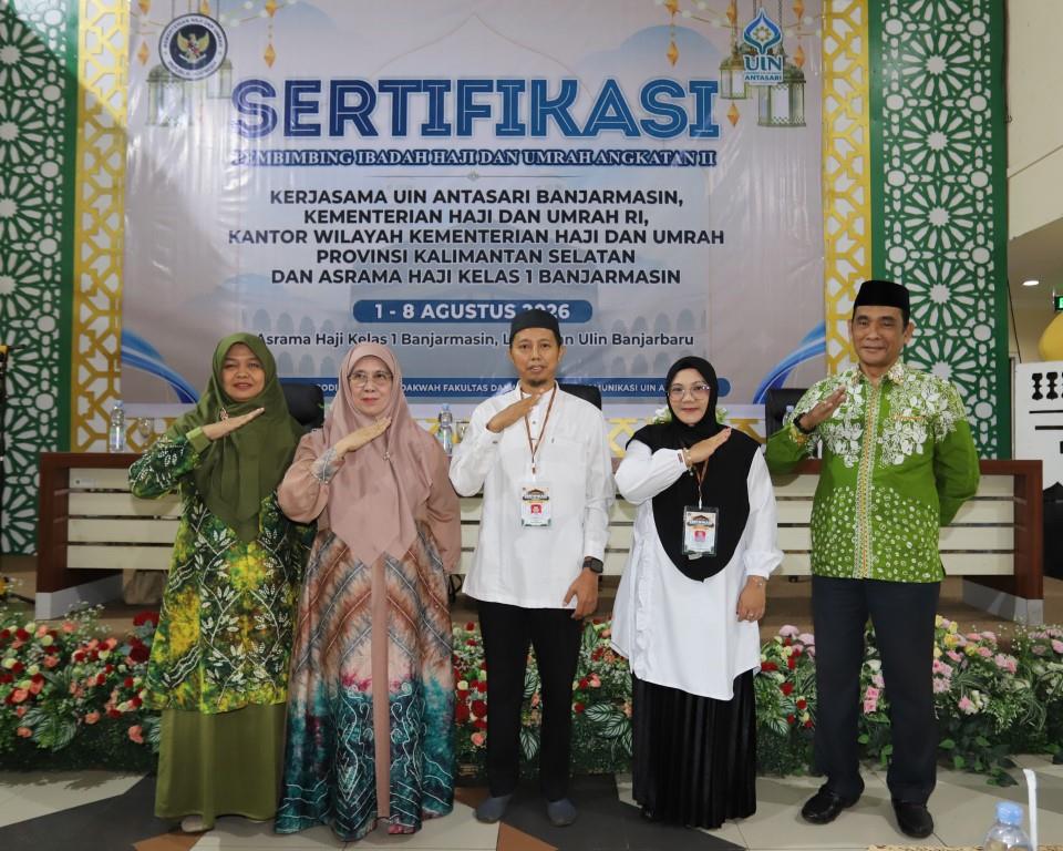 Pembukaan secara simbolis usai pengalungan tanda peserta.
