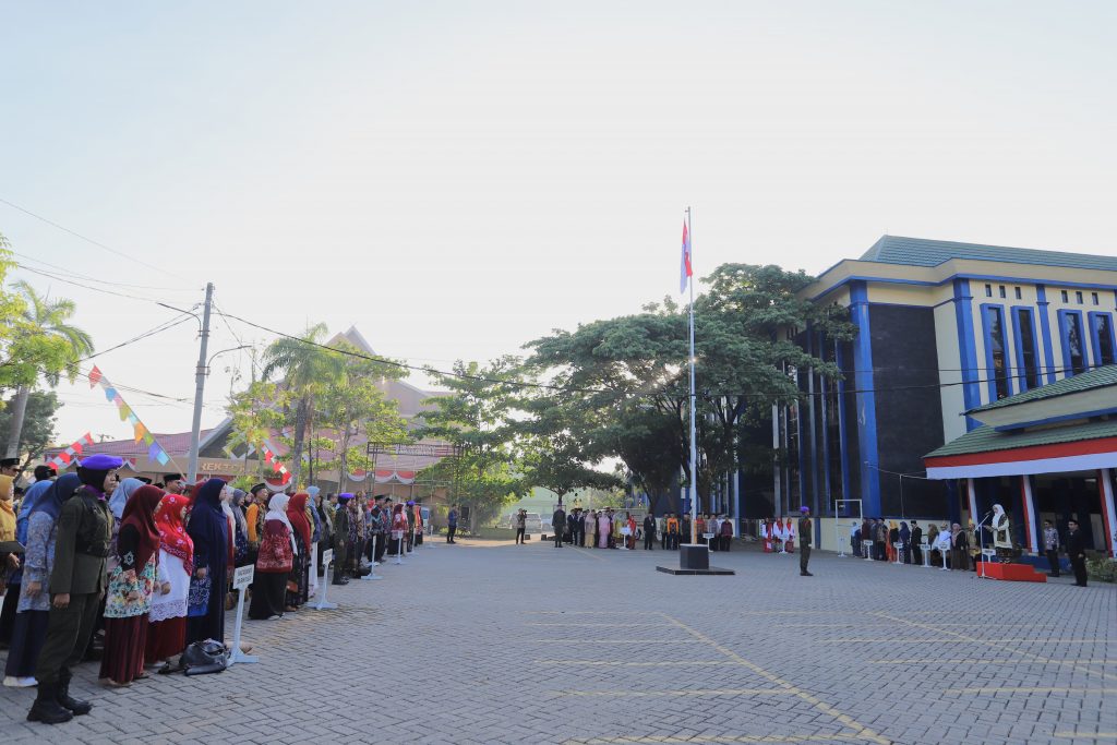 Suasana Apel.