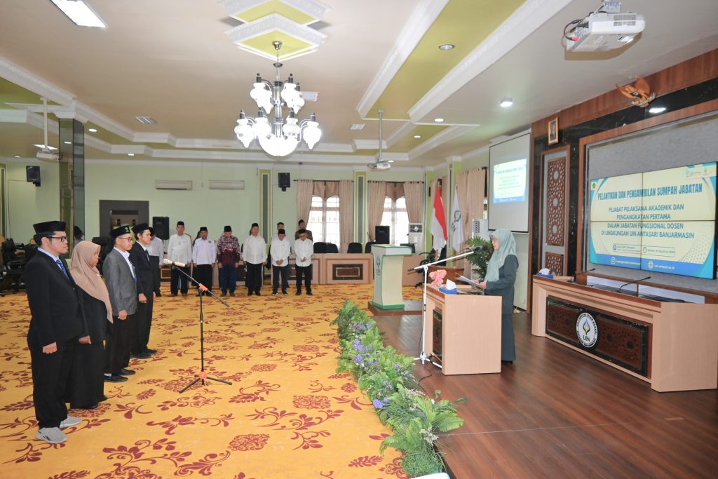 Suasana pelantikan.