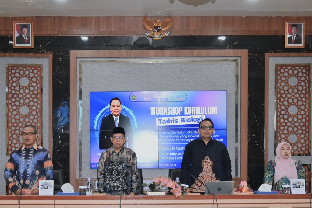 Suasana pembukaan.