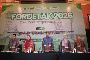 Suasana pembukaan. – kompres 3 Suasana pembukaan. - kompres 3