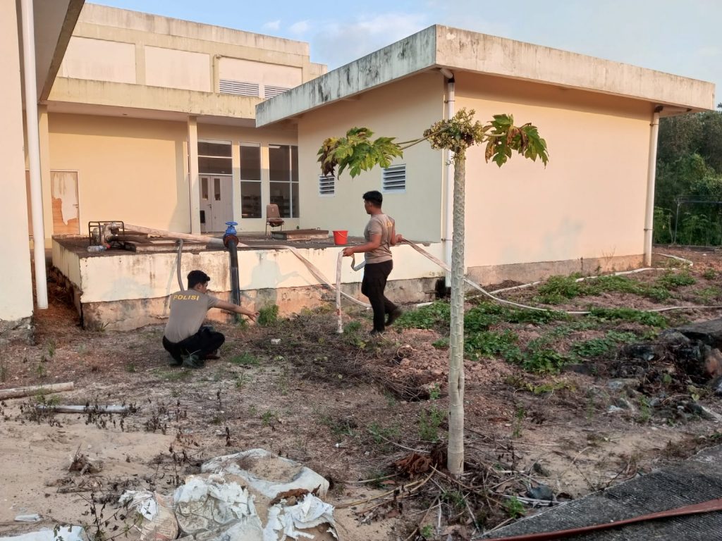 Tersedianya sumber air di Kampus 2 untuk pemadaman (Foto:Dok Bagian Umum)