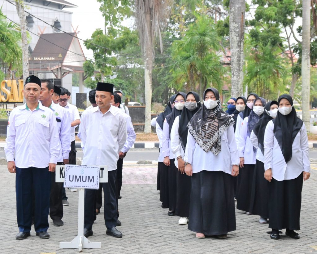 Barisan peserta.