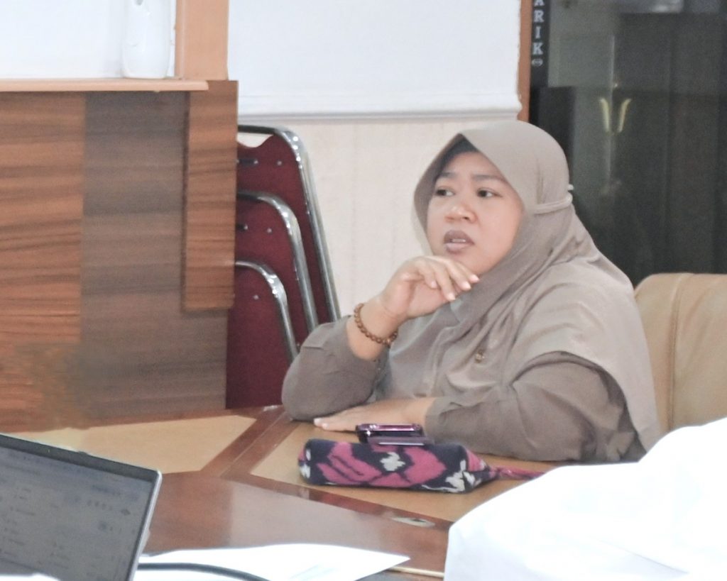 Wakil Rektor Dr. Fatwiah Noor, Lc., M.Pd. saat hadir langsung mendampingi proses pengisian laporan, Sabtu (29/09/2026)