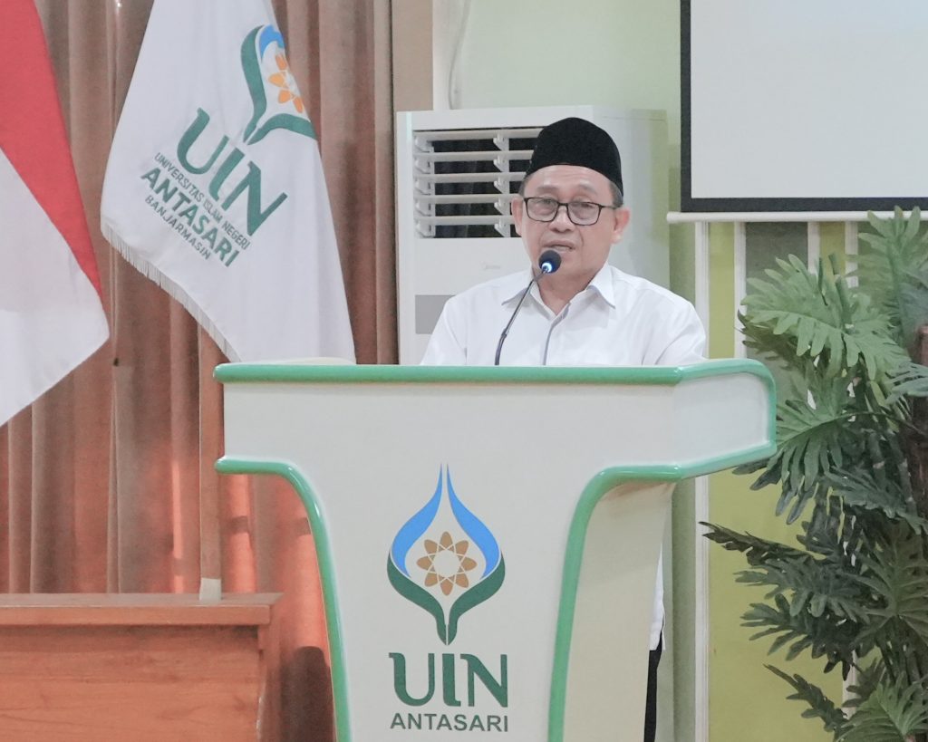 Dr. Muhdi, M.Ag. saat membuka acara.