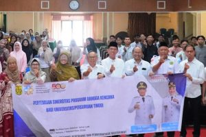 Foto bersama usai pembukaan Foto bersama usai pembukaan