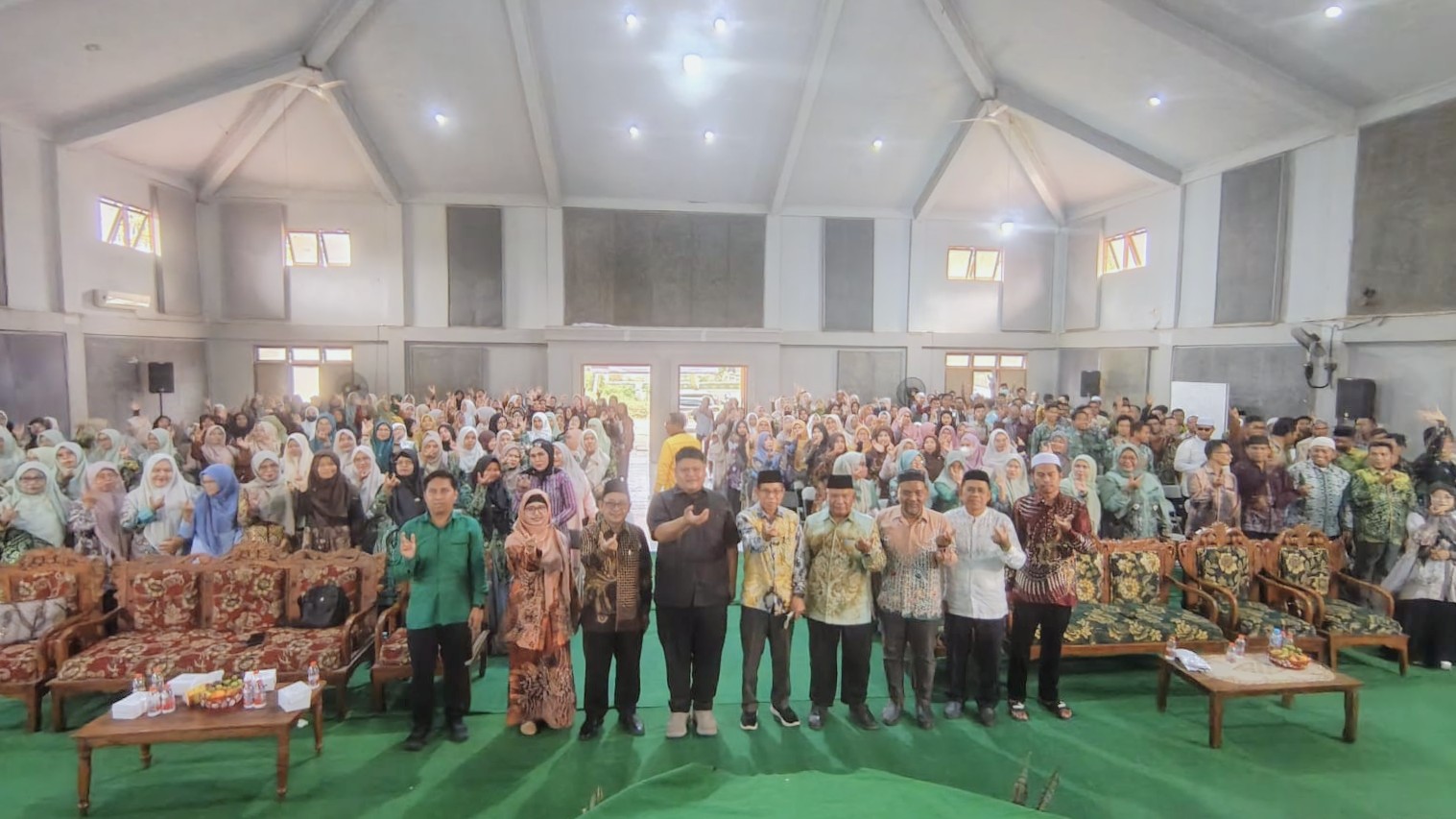 Foto bersama usai pembukaan