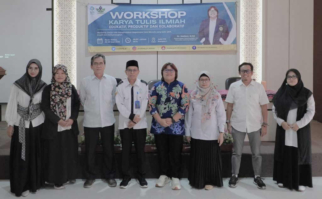 Foto bersama usai pembukaan.