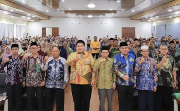 Foto bersama usai pembukaan acara.