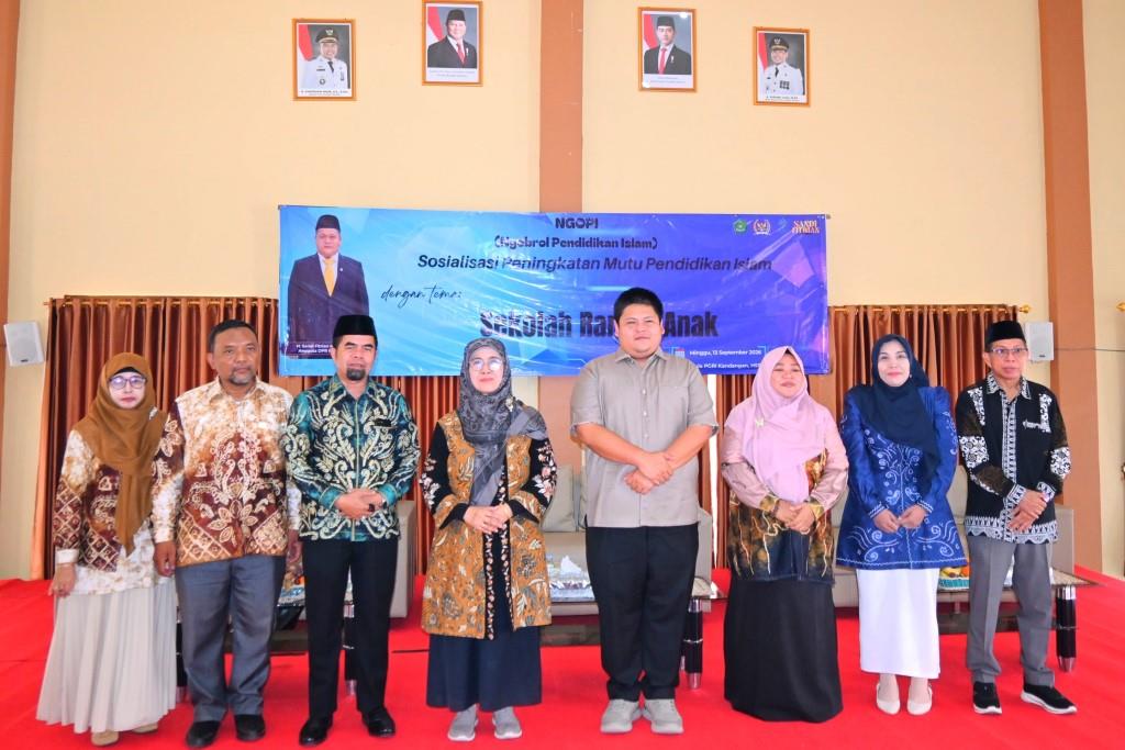 Foto bersama usai pembukaan.