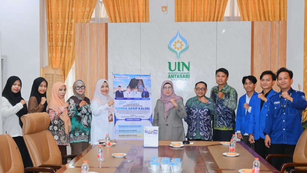 Foto bersama usai pertemuan.