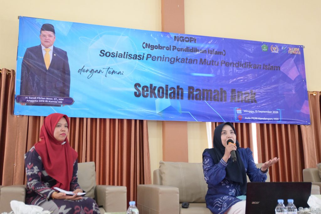 Nidya Rahma Sari, S.Pd. saat menjadi narasumber