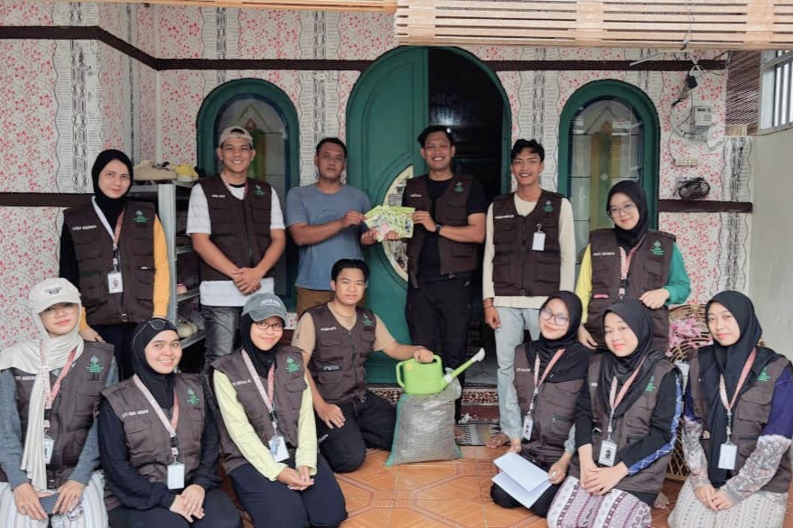Penyerahan bantuan