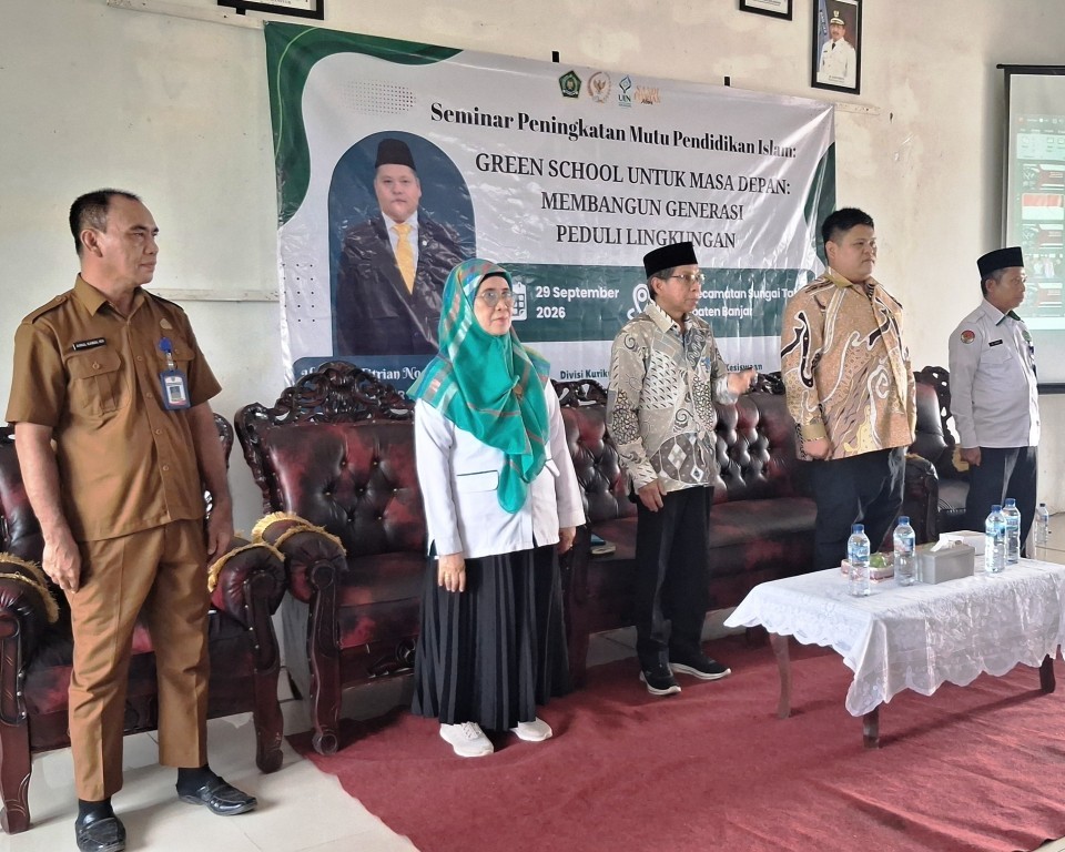 untuk kover berita bu Rektor di Sungai Tabuk, 290926