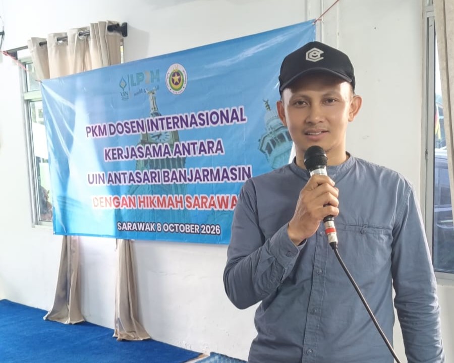 Dr. H. Budi Rahmat Hakim, S.Ag., M.H.I. saat melakukan pengabdian.