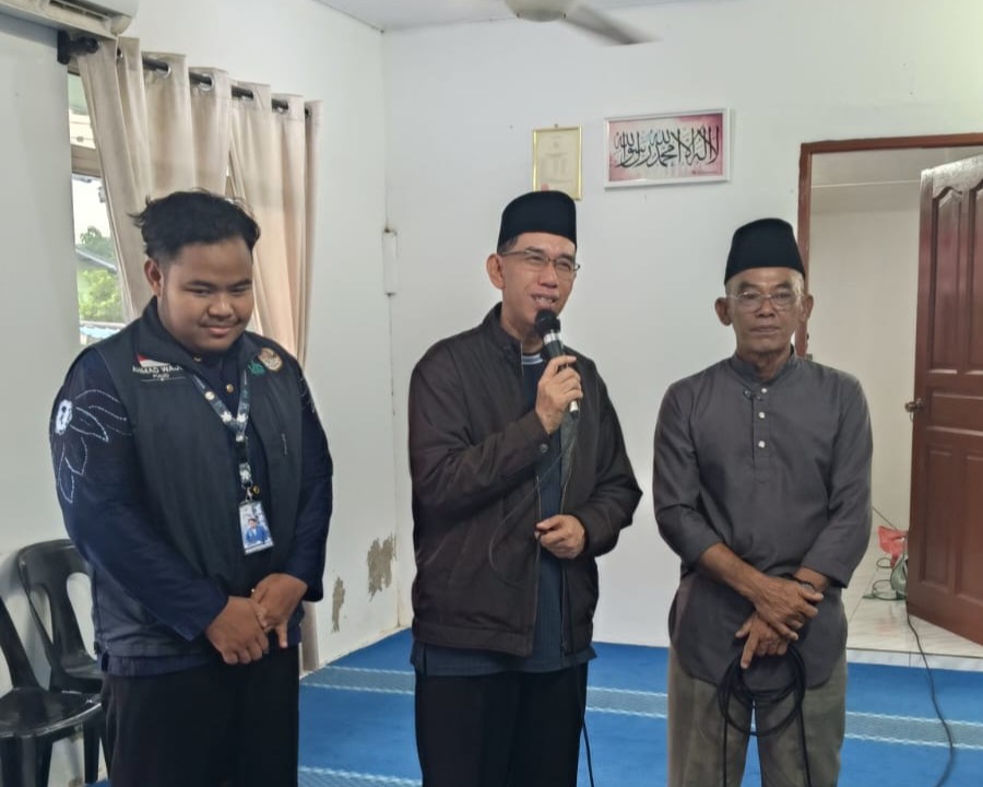 Dr. H. Hasni Noor, M.Ag. saat memberikan sambutan.
