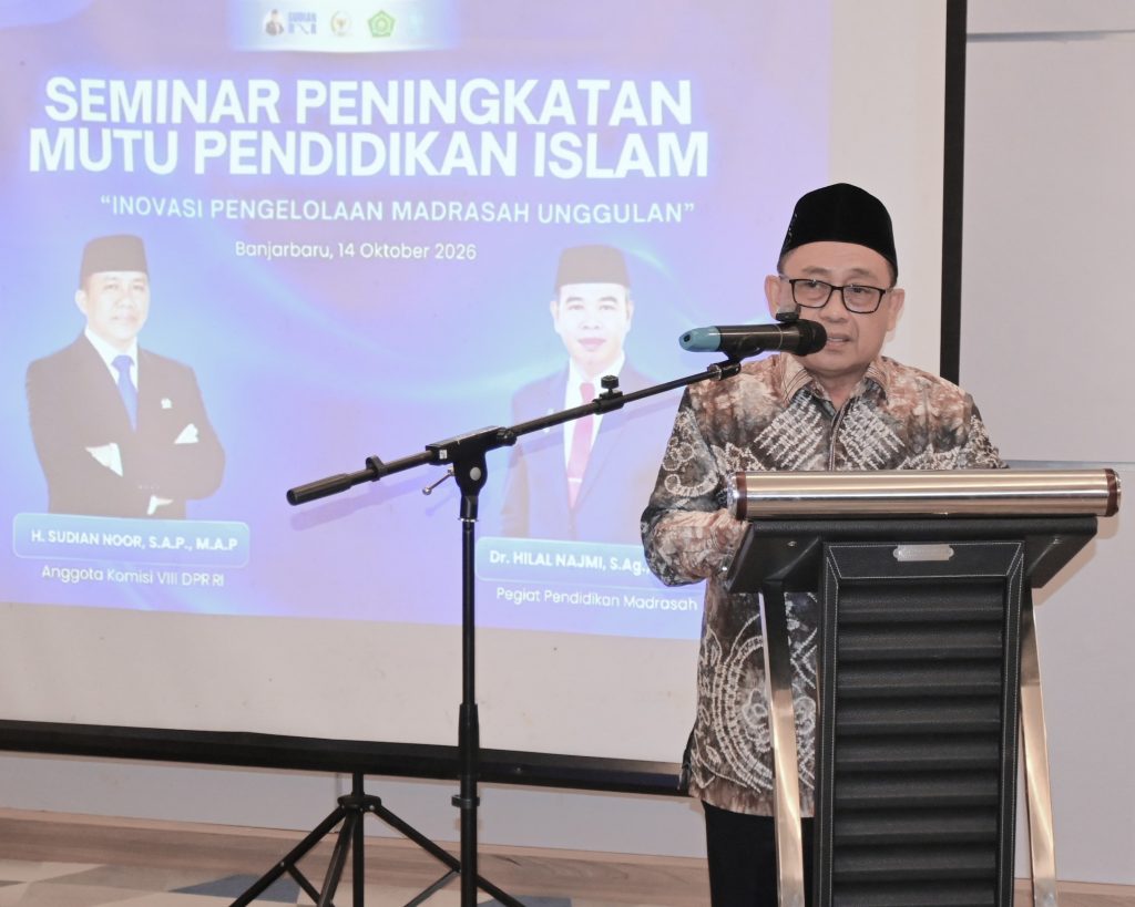 Dr. Muhdi, M.Ag. saat memberikan sambutan.