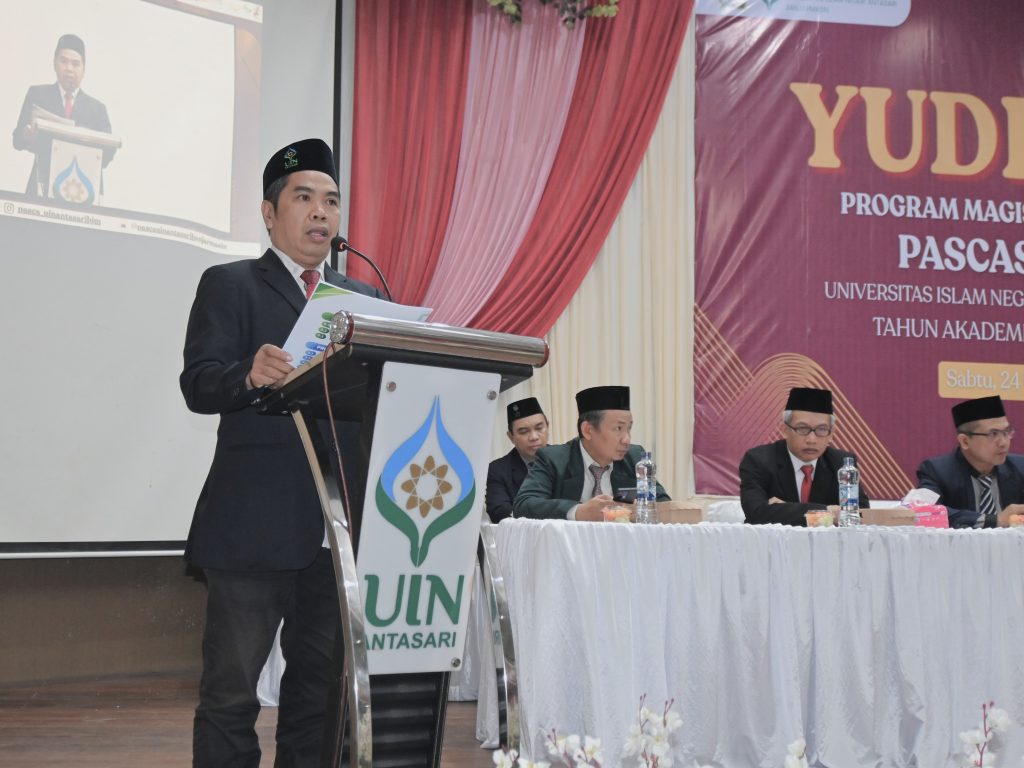 Dr. Wahyuddin, M.Pd.I. saat menyampaikan laporan.