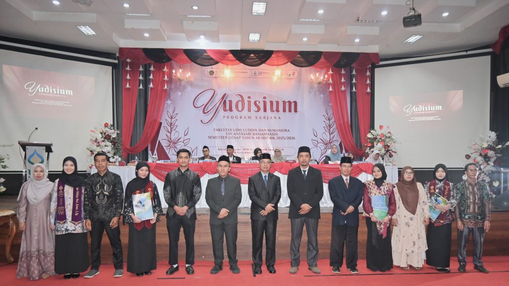 Foto bersama para yudisiawan terbaik.