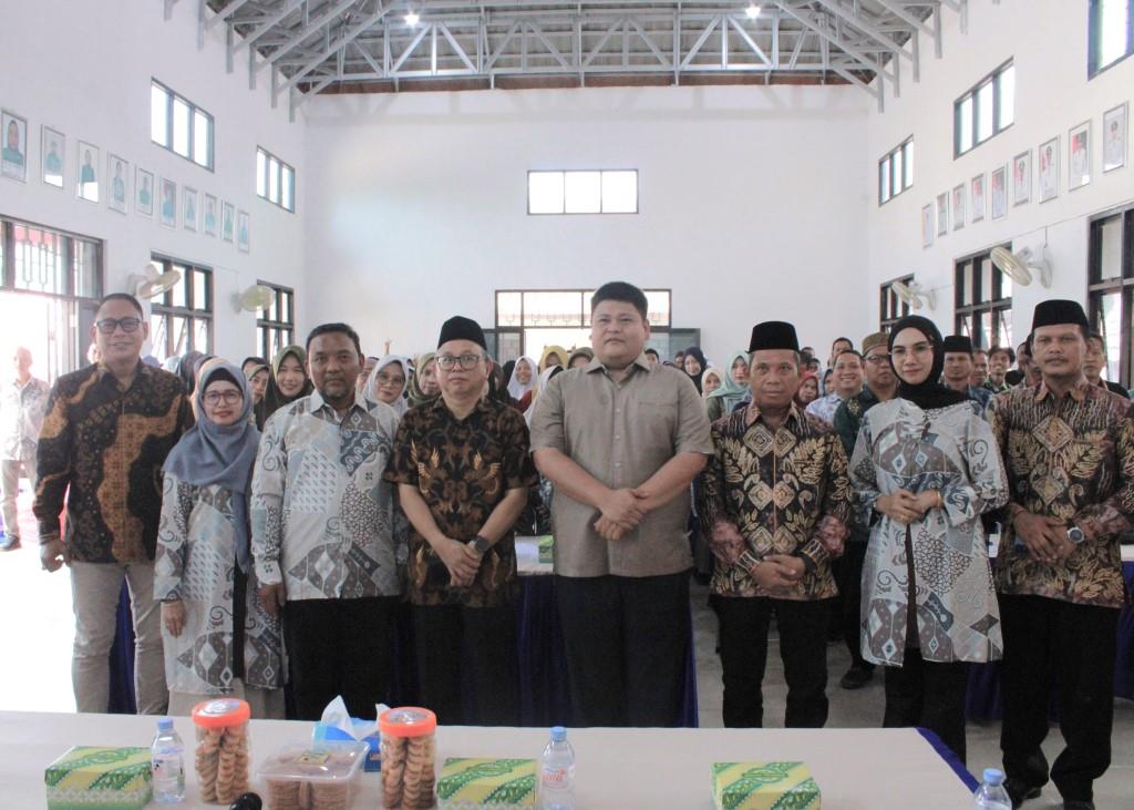 Foto bersama usai pembukaan.