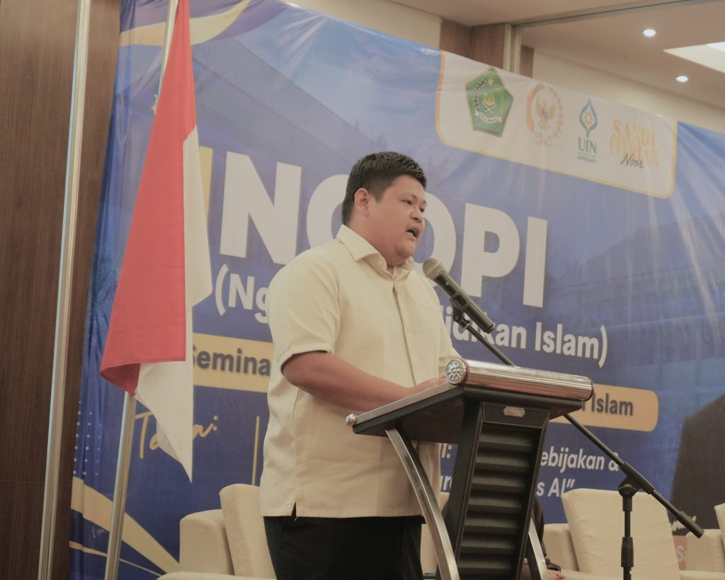 H. Sandi Fitrian Noor, S.T., M.M. saat memberikan sambutan.