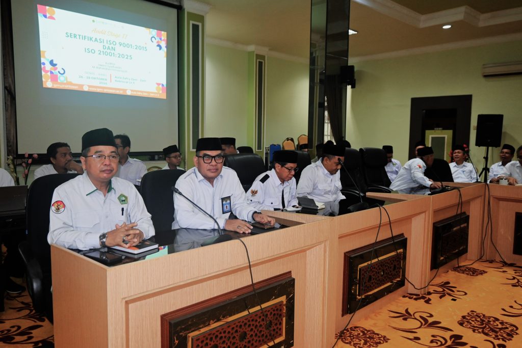 Jajaran pimpinan saat mengikuti acara.