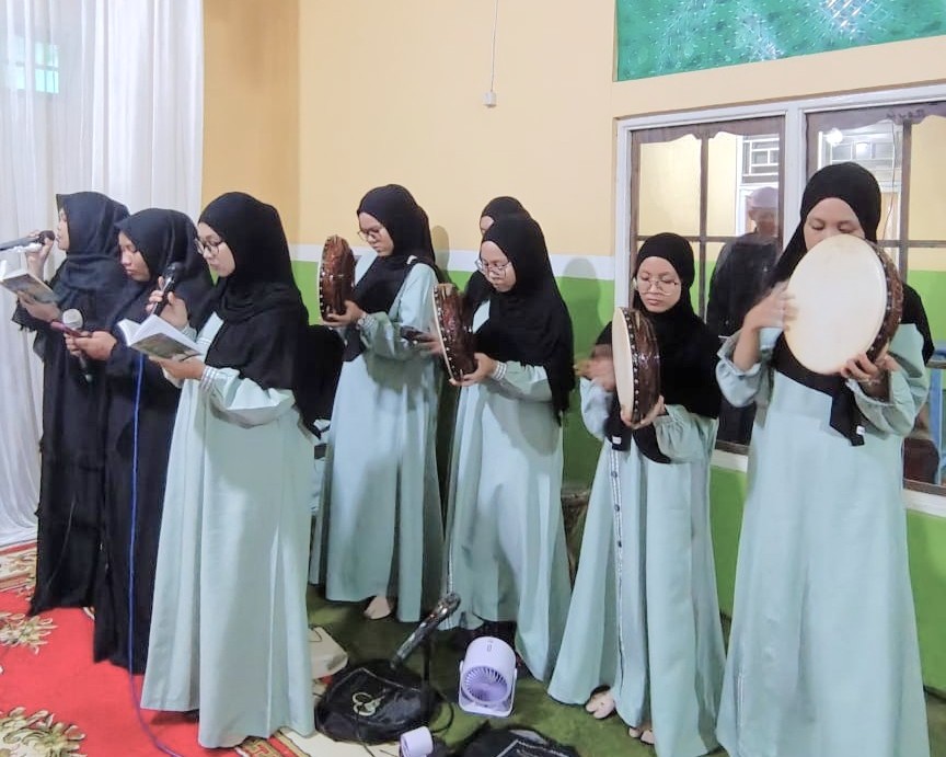 Penampilan grup habsyi.